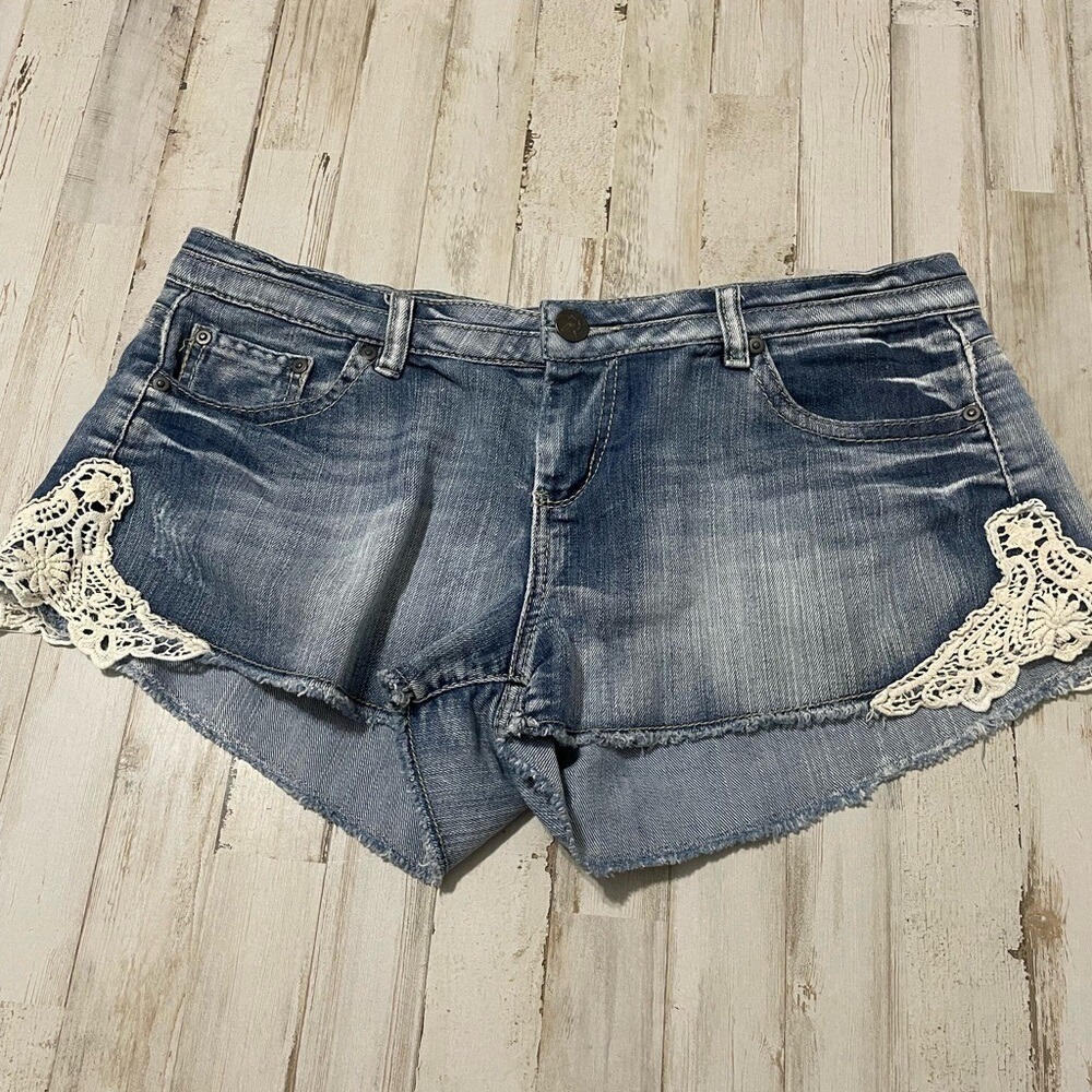 Y2K Style Vanilla Star Size‎ 15 Short Crochet Trim